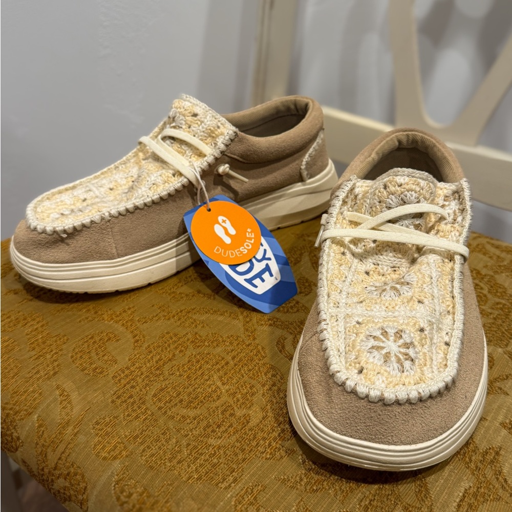 Hey Dude COMF Suede Crochet Wendy in Irish Cream